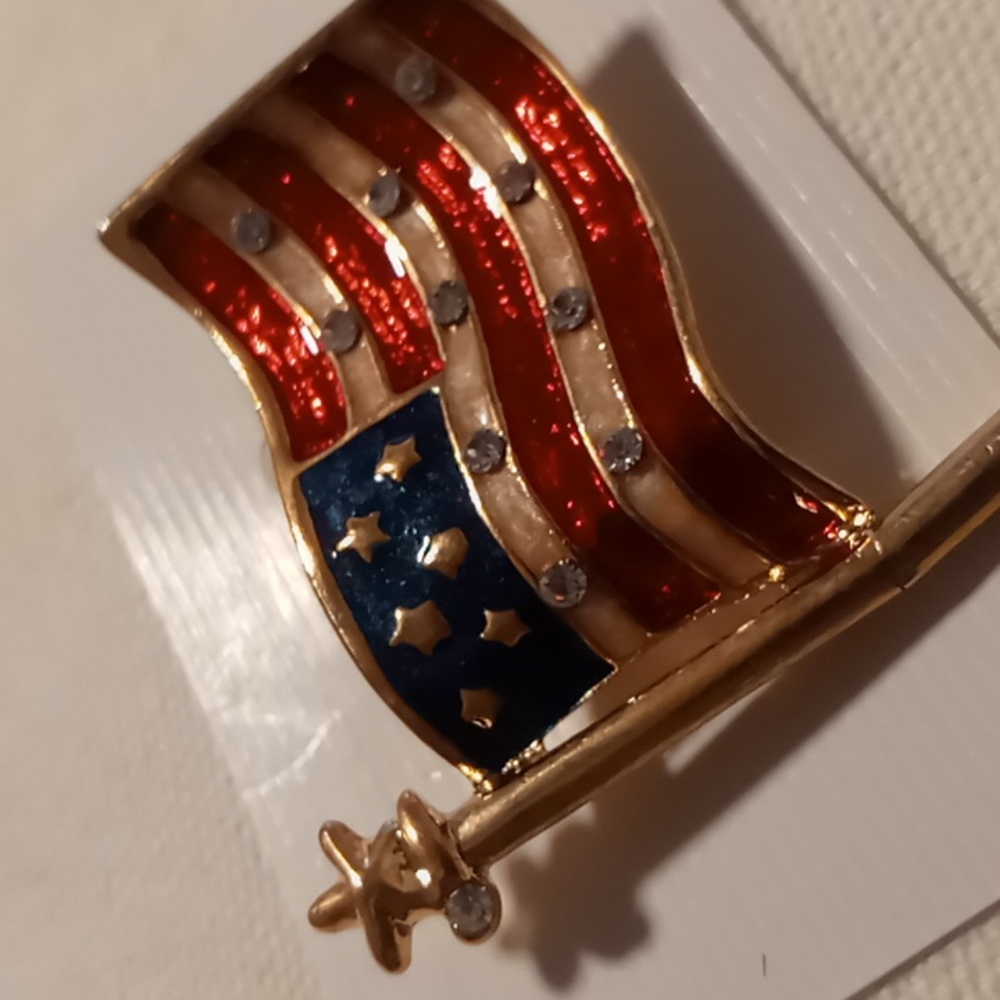 Vintage Lapel pin American flag with crystals & enamel overlay